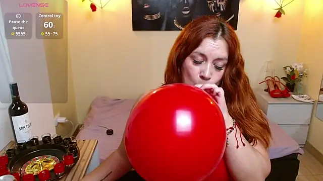 Snapshot of Eve_Bennett chatting on April 7, 2026, 5:48 pm Eve Bennett online show from April 7, 2026, 5:48 pm