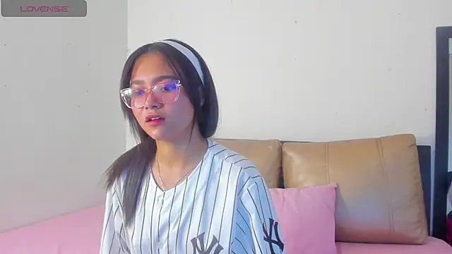 Mariana toress online show from March 19, 2026, 9:37 pm