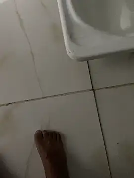 lopes22246 online show from April 9, 2026, 2:02 am