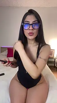 Exclusive Aurora online show from April 25, 2026, 5:43 am