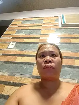 squirtshantal online show from October 16, 2025, 4:26 pm