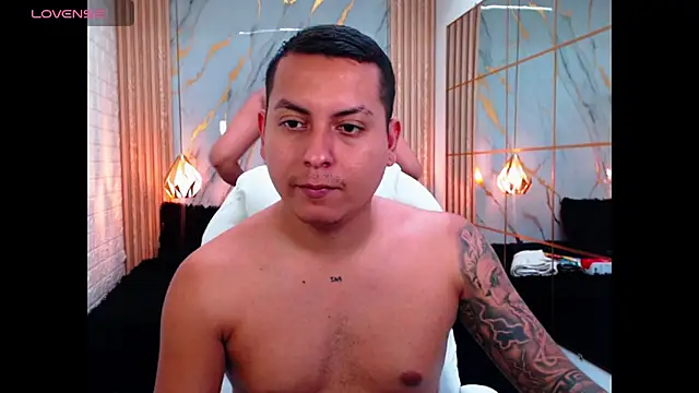 Snapshot of vanessa_f chatting on April 7, 2026, 7:37 pm vanessa f online show from April 7, 2026, 7:37 pm