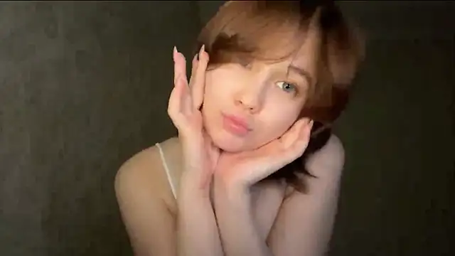 Snapshot of TrueViva chatting on May 3, 2026, 3:59 pm TrueViva online show from May 3, 2026, 3:59 pm
