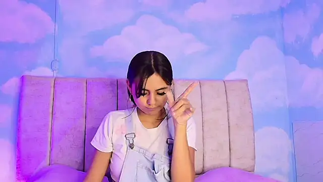 Snapshot of Aliclark chatting on February 20, 2026, 7:05 pm Aliclark online show from February 20, 2026, 7:05 pm