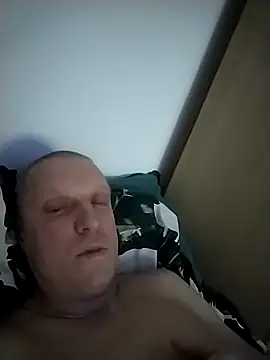 hamandcheece69 online show from February 11, 2026, 11:37 pm