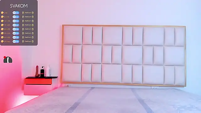 Snapshot of Violetta-foxx chatting on February 16, 2026, 7:23 pm Violetta-foxx online show from February 16, 2026, 7:23 pm