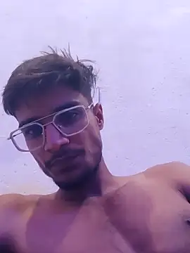 Snapshot of kaushikhotty chatting on June 17, 2026, 8:52 pm kaushikhotty online show from June 17, 2026, 8:52 pm