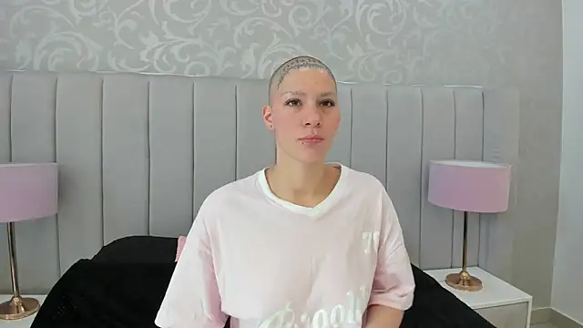 Snapshot of Raven1fox chatting on March 15, 2026, 2:24 pm Raven1fox online show from March 15, 2026, 2:24 pm