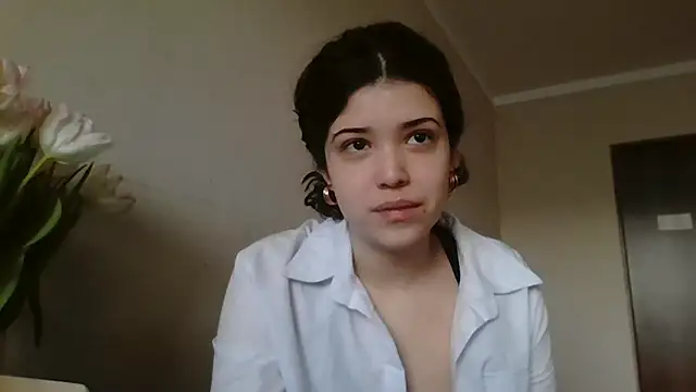 MaricruzCanpos online show from February 16, 2026, 6:12 am