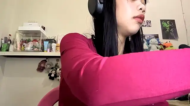 GloryKulikowski online show from February 27, 2026, 1:17 am