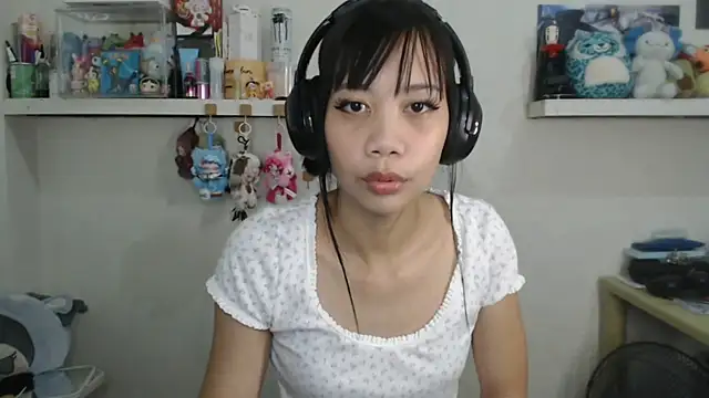 GloryKulikowski online show from March 4, 2026, 1:57 am