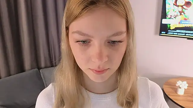 CynthiaaStone online show from March 22, 2026, 6:04 am