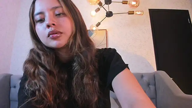 MAGIC EMMA  online show from May 27, 2026, 2:52 am
