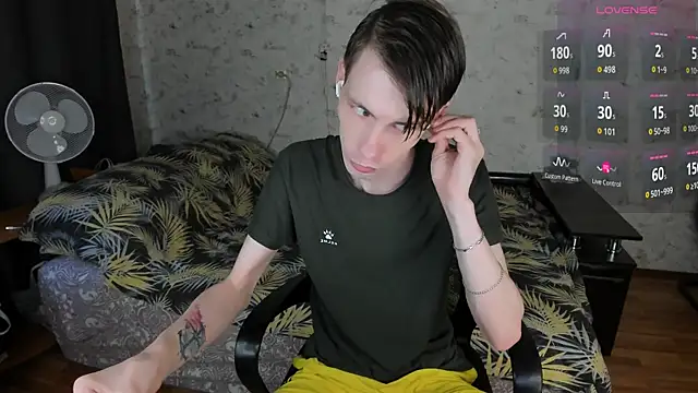 Snapshot of Erick_Wilson chatting on June 9, 2026, 10:49 am Erick Wilson online show from June 9, 2026, 10:49 am