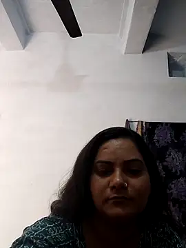 Snapshot of Anushka_Singh0 chatting on April 15, 2026, 10:32 am Anushka Singh0 online show from April 15, 2026, 10:32 am