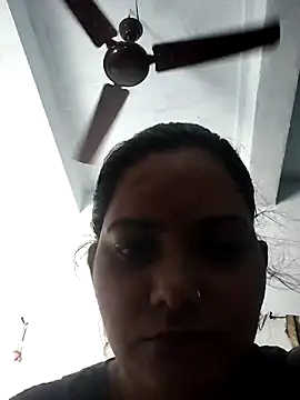 Snapshot of Anushka_Singh0 chatting on May 10, 2026, 5:22 am Anushka Singh0 online show from May 10, 2026, 5:22 am