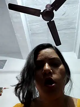 Snapshot of Anushka_Singh0 chatting on April 23, 2026, 1:13 pm Anushka Singh0 online show from April 23, 2026, 1:13 pm