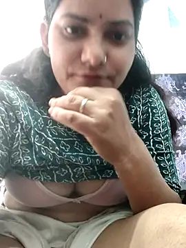 Snapshot of Anushka_Singh0 chatting on May 13, 2026, 5:36 am Anushka Singh0 online show from May 13, 2026, 5:36 am
