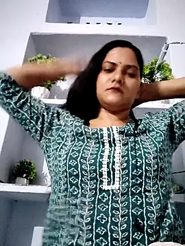Snapshot of Anushka_Singh0 chatting on May 12, 2026, 5:08 pm Anushka Singh0 online show from May 12, 2026, 5:08 pm