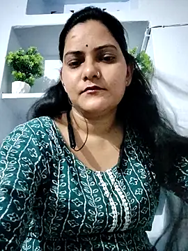 Snapshot of Anushka_Singh0 chatting on May 8, 2026, 4:33 pm Anushka Singh0 online show from May 8, 2026, 4:33 pm