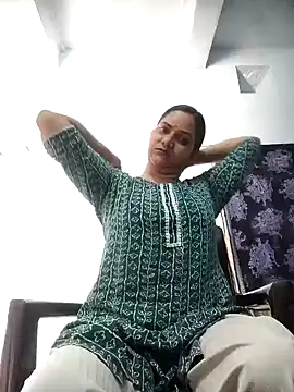 Snapshot of Anushka_Singh0 chatting on April 21, 2026, 5:47 am Anushka Singh0 online show from April 21, 2026, 5:47 am