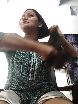 Snapshot of Anushka_Singh0 chatting on May 1, 2026, 5:12 am Anushka Singh0 online show from May 1, 2026, 5:12 am