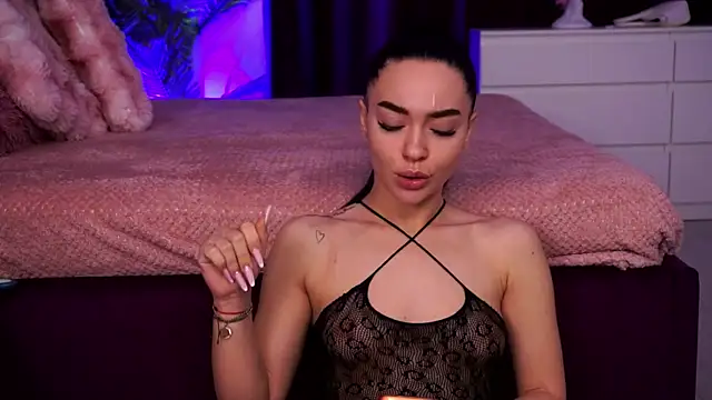 Snapshot of SashaLorrenz chatting on April 15, 2026, 4:29 am SashaLorrenz online show from April 15, 2026, 4:29 am