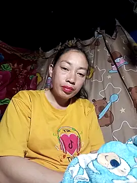 Snapshot of Susuu5790 chatting on March 17, 2026, 12:08 pm Susuu5790 online show from March 17, 2026, 12:08 pm