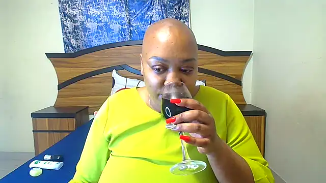 Snapshot of Queenxxxjesy chatting on March 5, 2026, 3:52 pm Queenxxxjesy online show from March 5, 2026, 3:52 pm