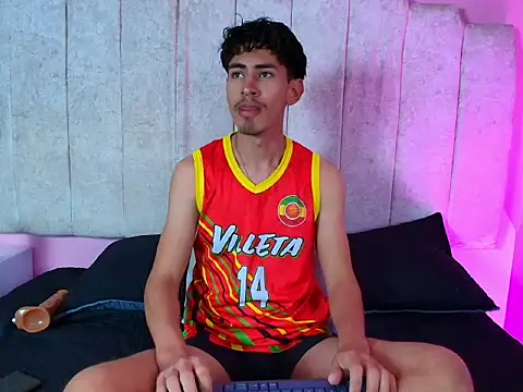 skinny jean  online show from March 16, 2026, 9:06 pm