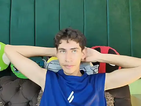 Snapshot of skinny_jean_ chatting on February 21, 2026, 8:00 pm skinny jean online show from February 21, 2026, 8:00 pm