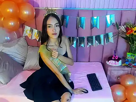 LolaWhite online show from March 15, 2026, 5:25 am