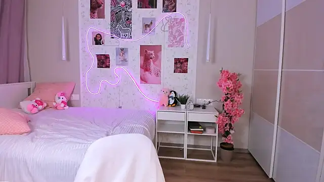 Ella Lane online show from March 2, 2026, 5:08 am