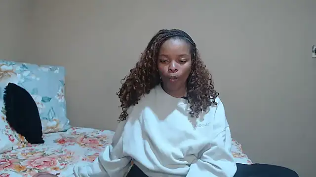 Snapshot of KinkyPxx chatting on May 7, 2026, 12:37 am KinkyPxx online show from May 7, 2026, 12:37 am
