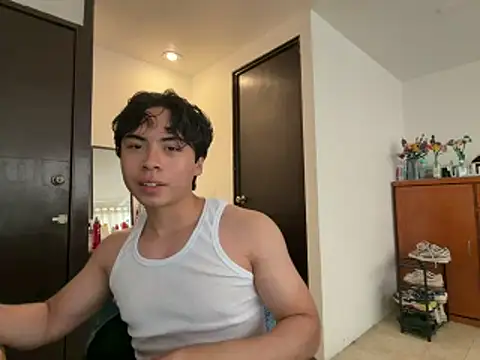 Snapshot of BentoBoxxx chatting on April 22, 2026, 6:04 pm BentoBoxxx online show from April 22, 2026, 6:04 pm