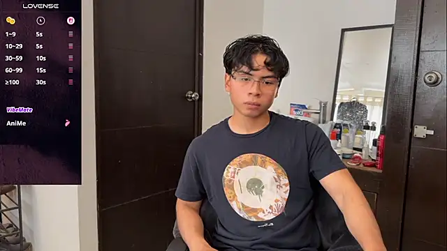 Snapshot of BentoBoxxx chatting on June 4, 2026, 5:17 pm BentoBoxxx online show from June 4, 2026, 5:17 pm