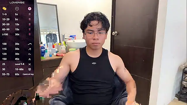 Snapshot of BentoBoxxx chatting on June 9, 2026, 6:42 pm BentoBoxxx online show from June 9, 2026, 6:42 pm