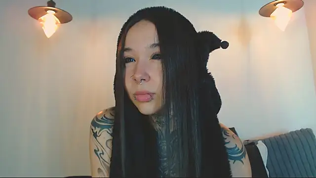 Snapshot of alien_eyes09 chatting on April 28, 2026, 1:15 am alien eyes09 online show from April 28, 2026, 1:15 am