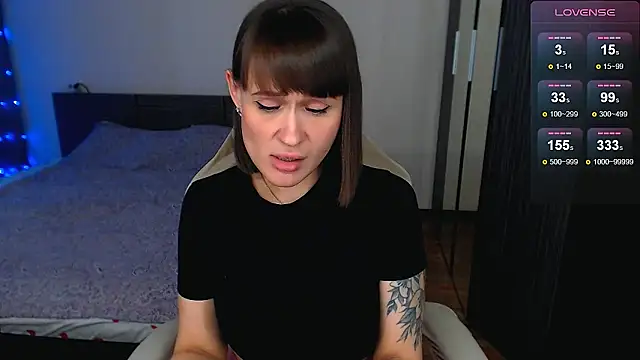 Mel Lovell  online show from May 5, 2026, 11:02 am