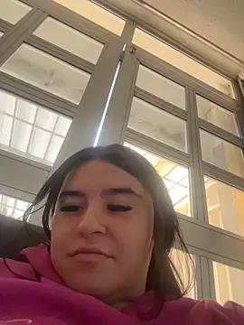 Anya Volker online show from April 2, 2026, 12:23 pm