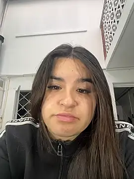 Anya Volker online show from April 1, 2026, 11:44 am