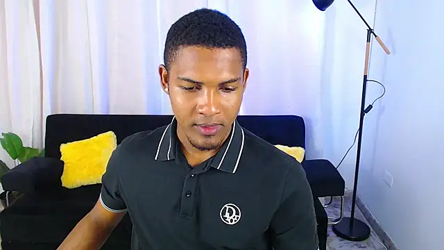 MaxCum18  online show from February 18, 2026, 1:40 pm