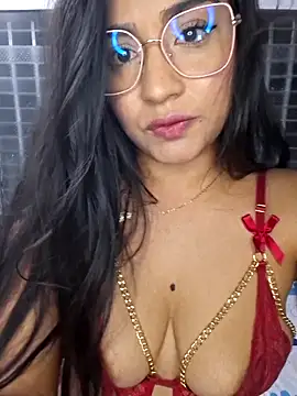 nina2026  online show from February 14, 2026, 1:39 am