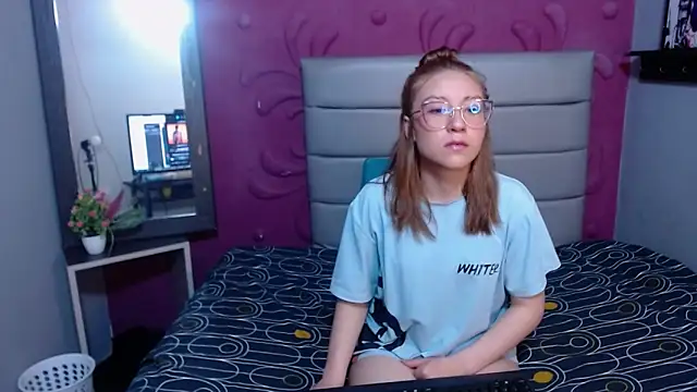 Snapshot of casandraroberthrs707 chatting on March 26, 2026, 8:07 pm casandraroberthrs707 online show from March 26, 2026, 8:07 pm