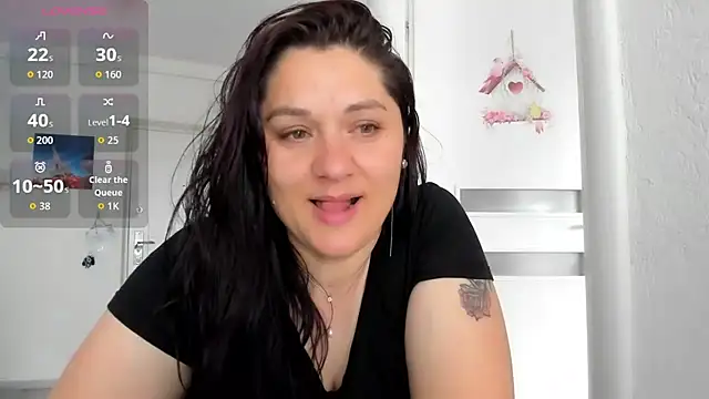 Snapshot of EVELYNA88 chatting on May 9, 2026, 8:50 am EVELYNA88 online show from May 9, 2026, 8:50 am