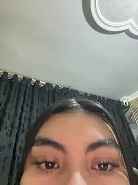 Snapshot of eimmy__skinny chatting on April 17, 2026, 7:06 pm eimmy skinny online show from April 17, 2026, 7:06 pm