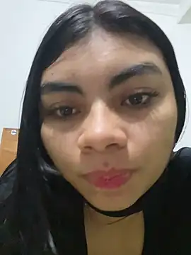 Snapshot of eimmy__skinny chatting on April 16, 2026, 11:40 pm eimmy skinny online show from April 16, 2026, 11:40 pm