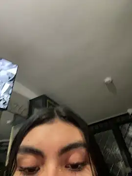 Snapshot of eimmy__skinny chatting on April 18, 2026, 7:11 am eimmy skinny online show from April 18, 2026, 7:11 am