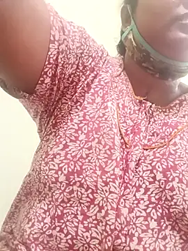 tamilkaviya431 online show from April 20, 2026, 7:44 am