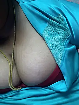 Snapshot of kavinisha chatting on February 27, 2026, 10:42 pm kavinisha online show from February 27, 2026, 10:42 pm